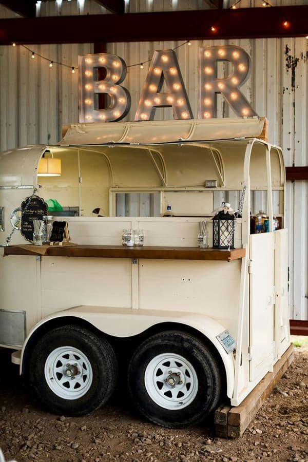 Bar Horse Trailer 0012