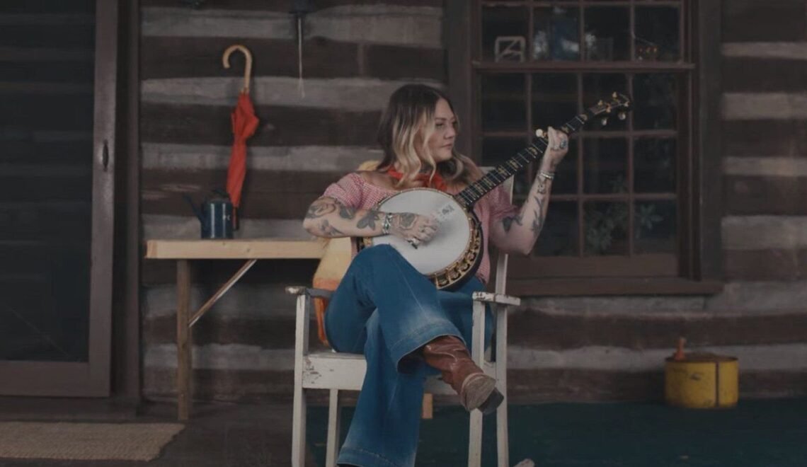 Elle King Yellowstone-Journey from Pop Star to an Cowgirl